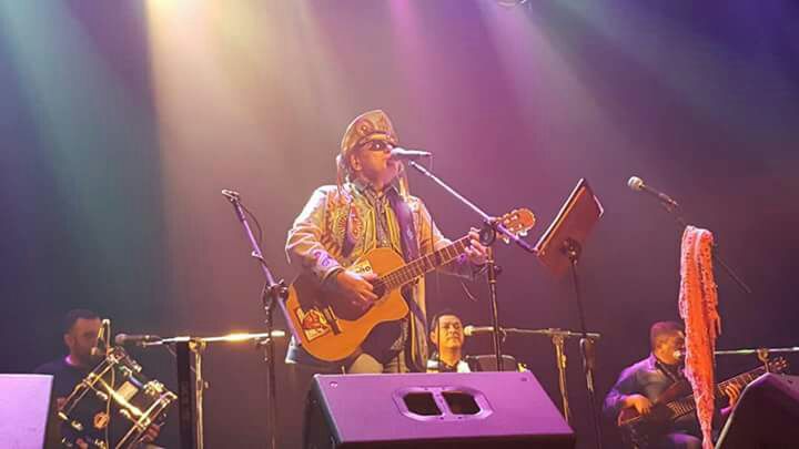 Marcus Lucenna botando o povo pra dançar