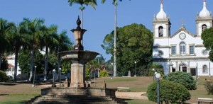 Marcus Lucenna regrava clássico "Vassouras"